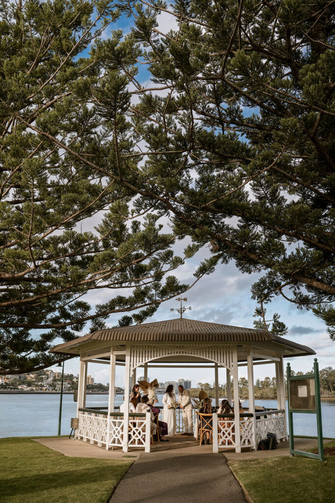 Affordable elopement package with Elope Brisbane at Newstead Park