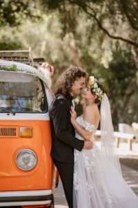 kombi hire wedding brisbane with elope brisbane kandid kombi