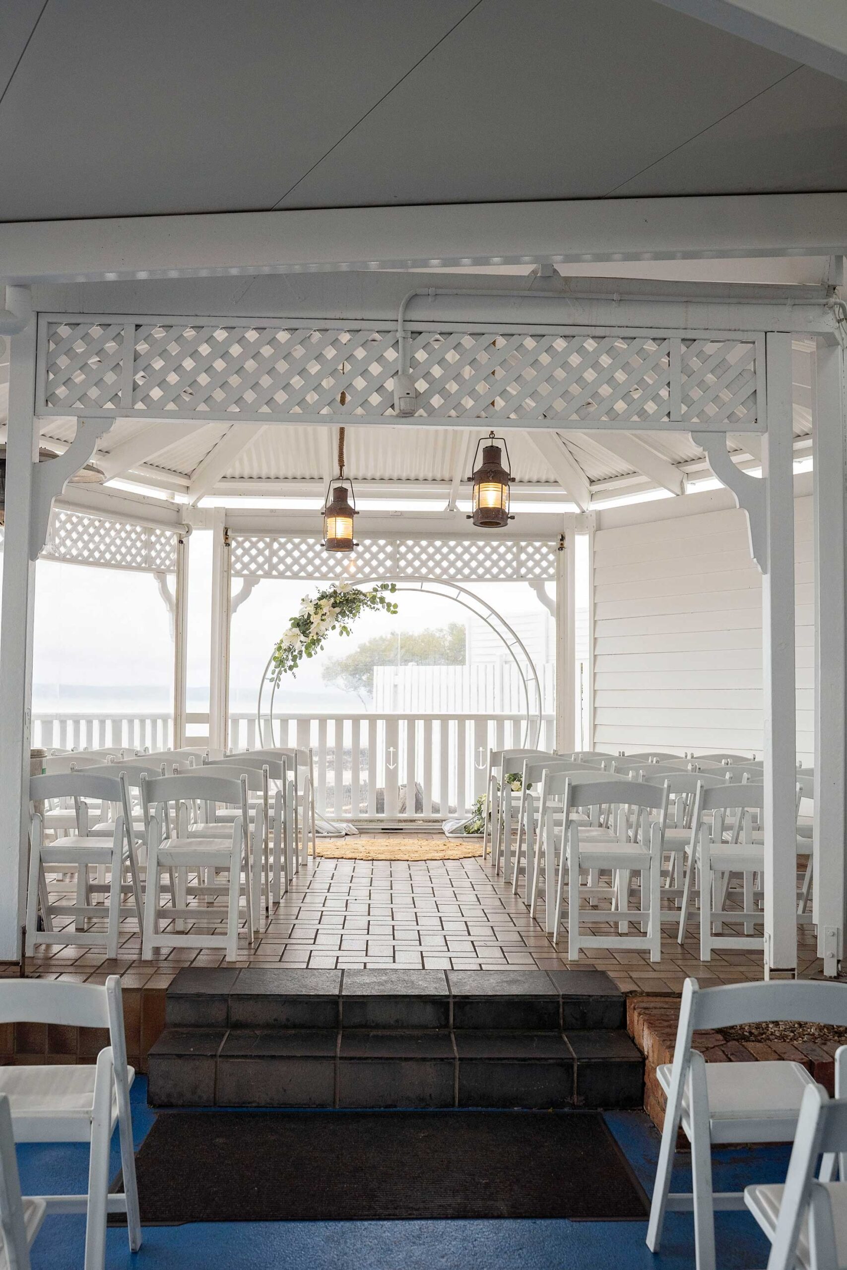 Round arbour