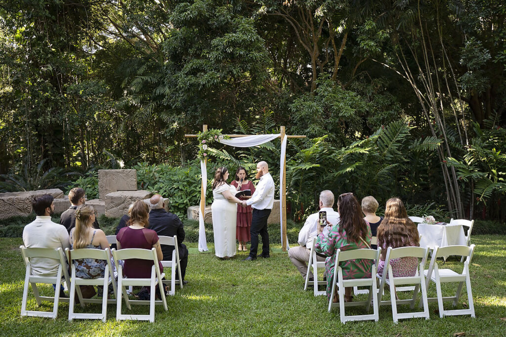 affordable all inclusive micro wedding package with elope brisbane mt coot tha