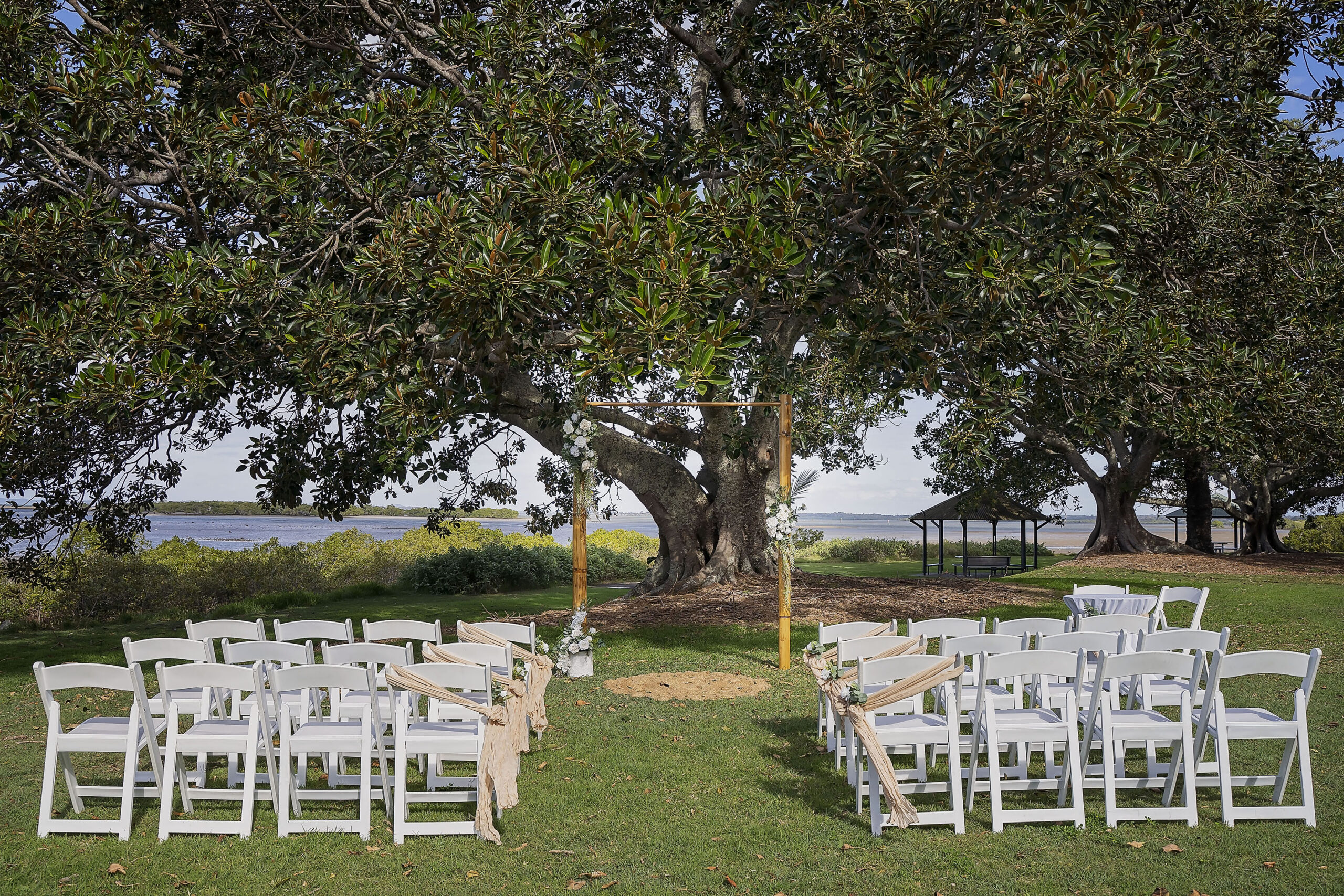 grand view hotel weddings by elope brisbane (47)